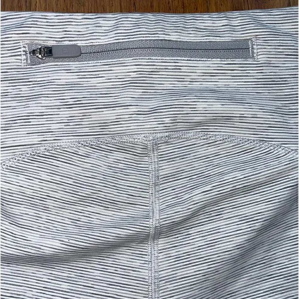 Lululemon Speed Up Crop Pant Size 2